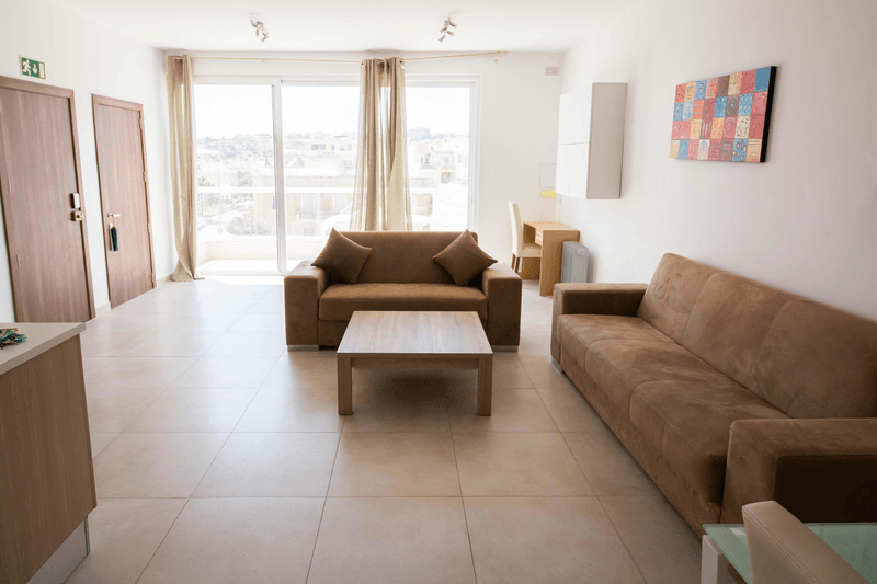 Sprachaufenthalt Malta, St. Julians - EC - Accommodation - One Bedroom Apartment - Wohnzimmer