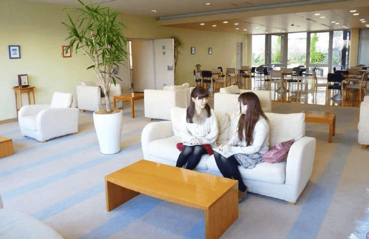 Séjour linguistique Japon, Kobe, Lexis Japan, hébergement, DECO, salle de séjour