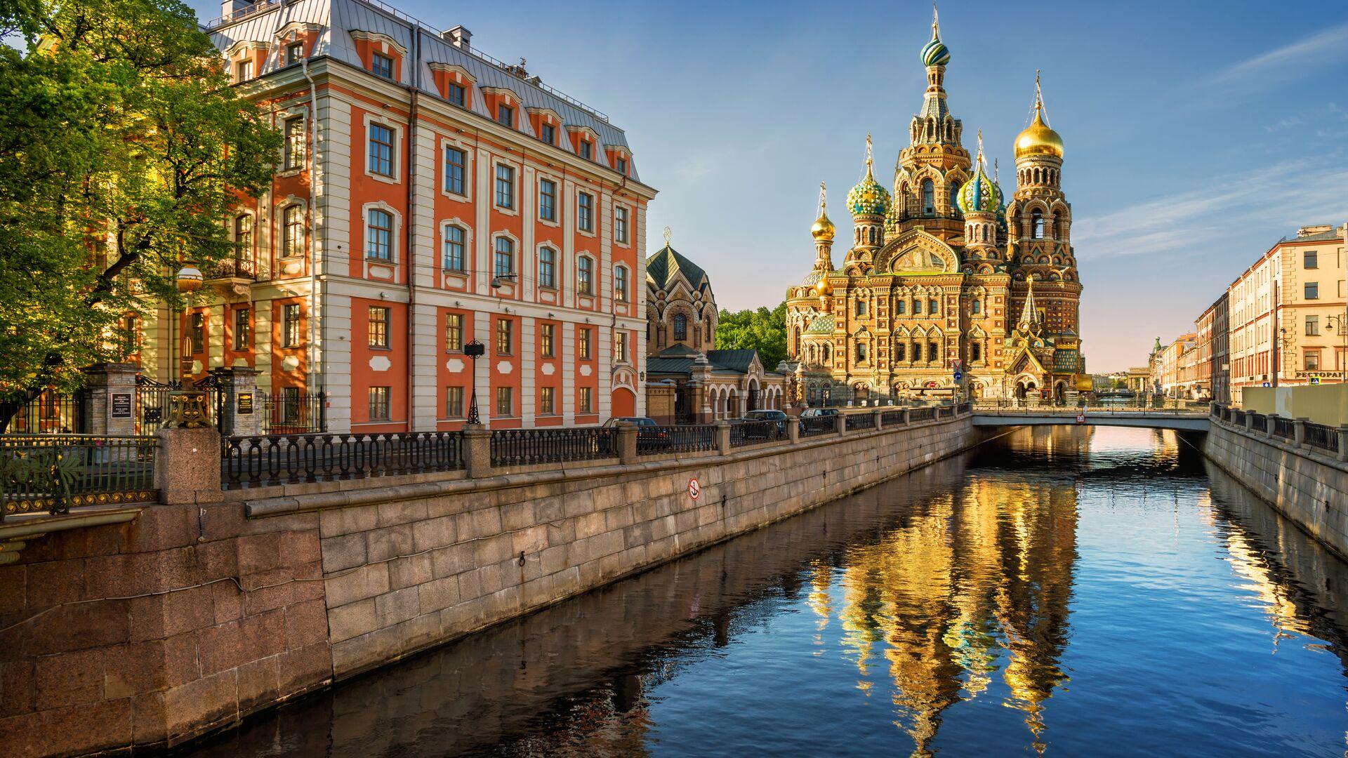 Séjour linguistique Russie, St Petersbourg - palais - église