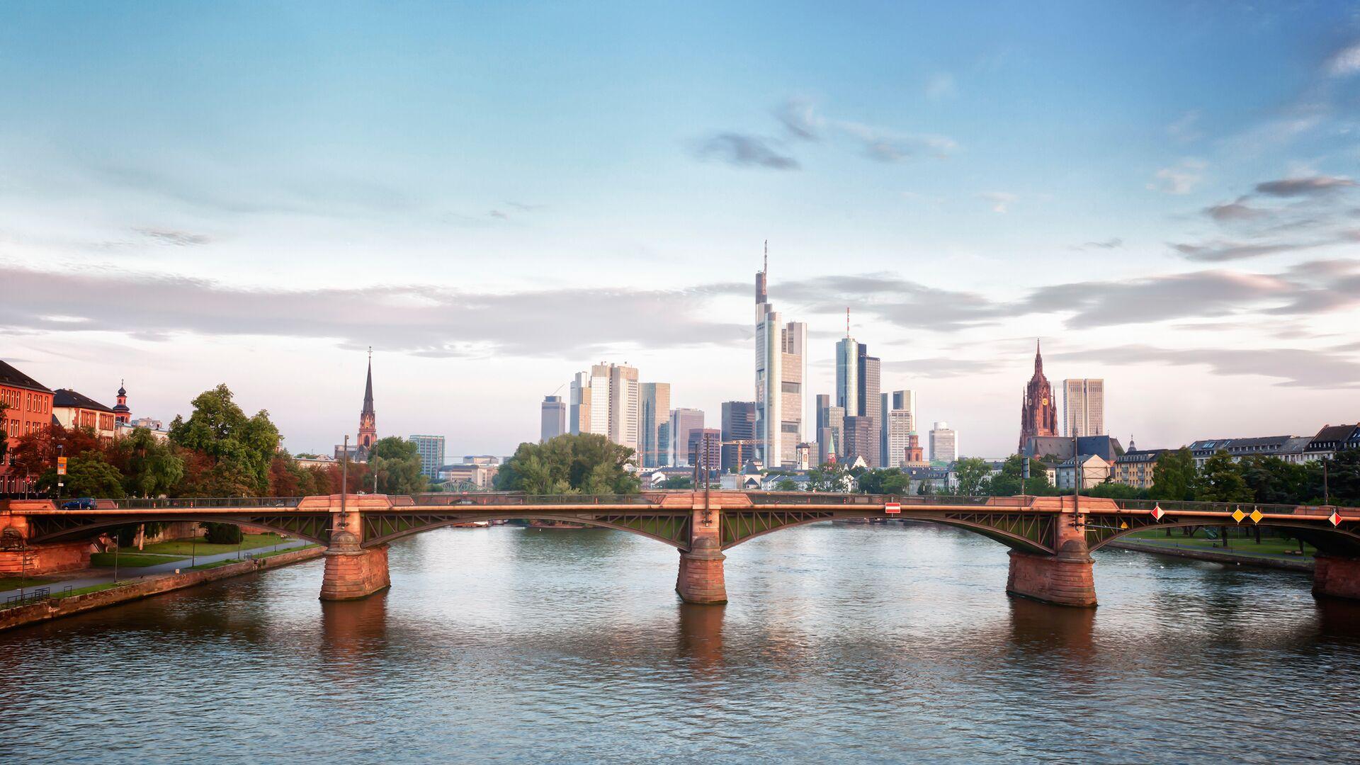 Sprachaufenthalt Deutschland, Frankfurt - Brücke